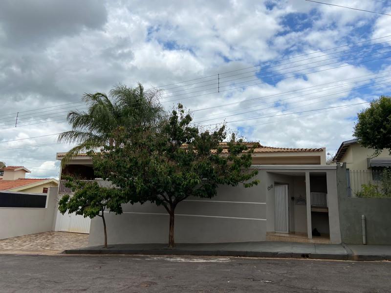 Residência alto padrão – Vila Joaquina – Adamantina – R$ 1.100.000,00